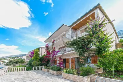 Pogled na planine ili pogled na planine iz apartmana