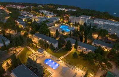 Bazen u objektu Bluesun Holiday Village Bonaca - Full Board ili u blizini