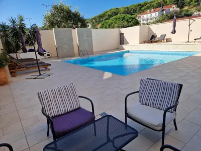 Bazen u objektu Hotel Lipa ili u blizini