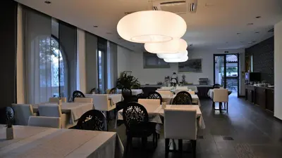 Restoran ili neka druga zalogajnica u objektu Hotel Lipa