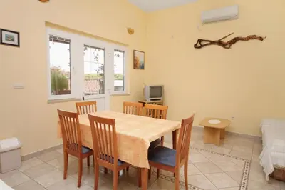 TV i/ili zabavni centar u objektu Apartments by the sea Postira, Brac - 5672