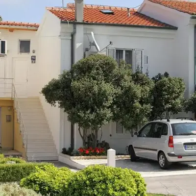 Apartments by the sea Postira