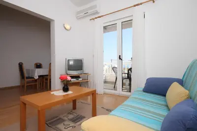 TV i/ili zabavni centar u objektu Apartments with a parking space Makarska - 6640