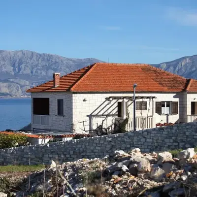 Apartments by the sea Postira