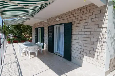 Balkon ili terasa u objektu Apartments by the sea Pisak, Omis - 1010