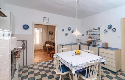 Kuhinja ili čajna kuhinja u objektu Holiday Home Bobovisca With Fireplace Xiv