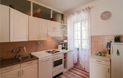 Kuhinja ili čajna kuhinja u objektu Holiday Home Bobovisca With Fireplace Xiv