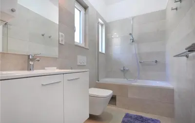 Kupaonica u objektu Holiday Home Stanici With Sea View Xii