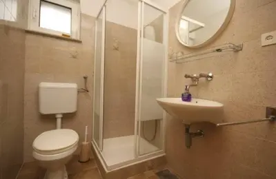 Kupaonica u objektu Apartments Kokotic