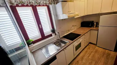 Kuhinja ili čajna kuhinja u objektu Apartman Beus-five min form the beach