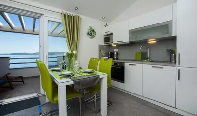 Kuhinja ili čajna kuhinja u objektu Penthouse Filka