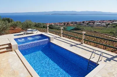 Bazen u objektu Holiday home Nina ili u blizini
