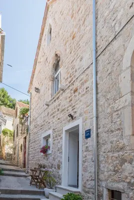 Zgrada u kojoj se nalazi apartman
