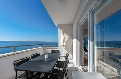 Pogled na more ili pogled na more iz apartmana