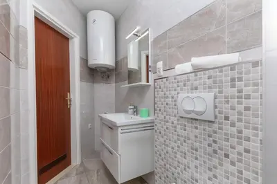 Kupaonica u objektu Apartmani Neno