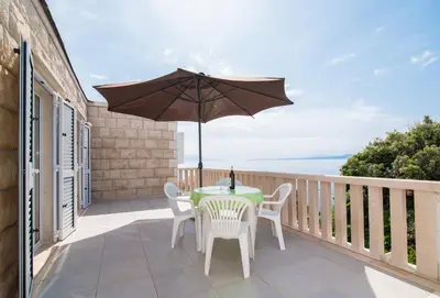 Pogled na more ili pogled na more iz apartmana
