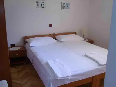 Krevet ili kreveti u jedinici u objektu Double Room Sutivan 2943b