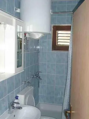 Kupaonica u objektu Double Room Sutivan 2943b