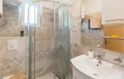 Kupaonica u objektu Apartment Brela With Sea View I