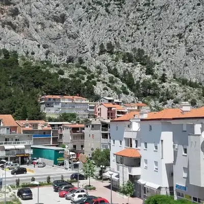 Apartment Max