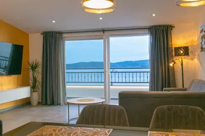 TV i/ili zabavni centar u objektu Apartmani Kika