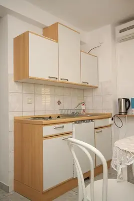 Kuhinja ili čajna kuhinja u objektu Apartments and rooms with parking space Baska Voda, Makarska - 6704