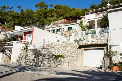 Zgrada u kojoj se nalazi apartman