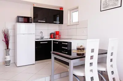 Kuhinja ili čajna kuhinja u objektu Apartments Toni
