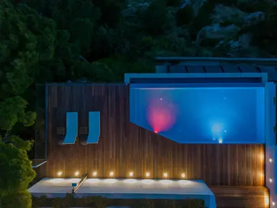 Bazen u objektu Luxury Apartments Villa Ruzmarina with New heated Infinity Pool and Lounge Area ili u blizini