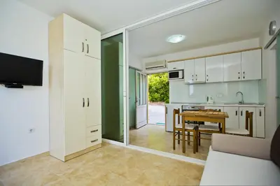 Kuhinja ili čajna kuhinja u objektu Hvar Port View apartment