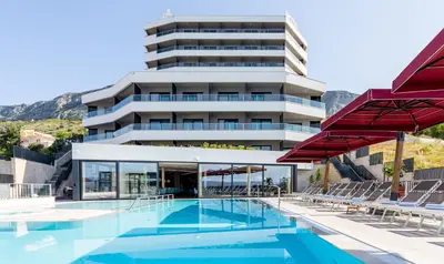 Bazen u objektu Hotel Plaža Duće ili u blizini
