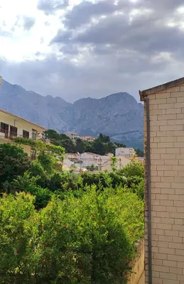 Pogled na planine ili pogled na planine iz apartmana