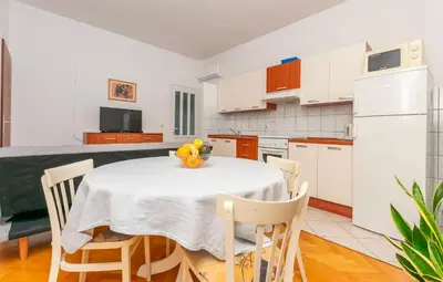 Kuhinja ili čajna kuhinja u objektu Apartments Mari