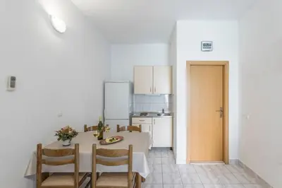 Kuhinja ili čajna kuhinja u objektu Apartments Vedra