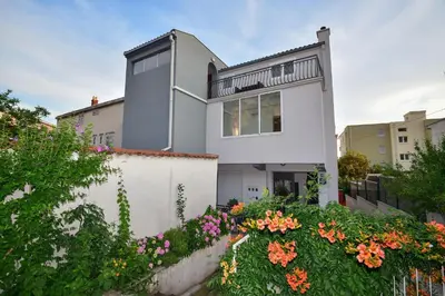 Zgrada u kojoj se nalazi apartman