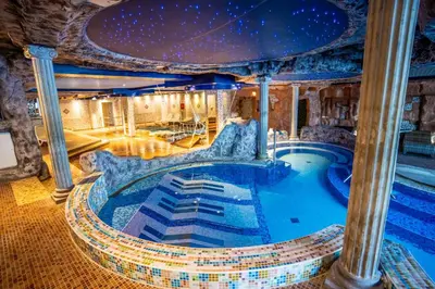 Bazen u objektu Hotel Horizont ili u blizini