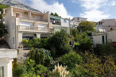 Pogled na planine ili pogled na planine iz apartmana