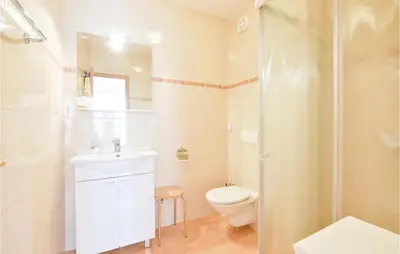 Kupaonica u objektu One-Bedroom Apartment In Stanici