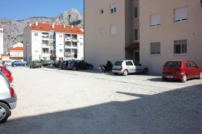 Pogled na planine ili pogled na planine iz apartmana