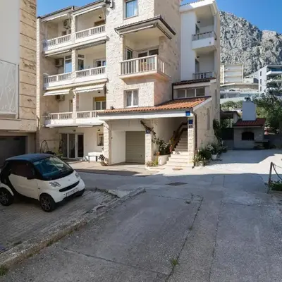 Apartment Duce 5973b