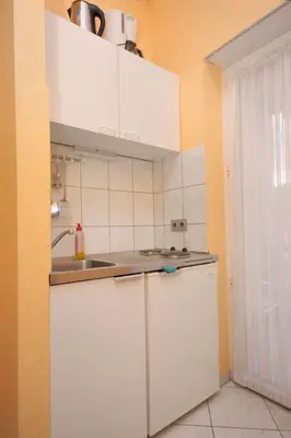 Kuhinja ili čajna kuhinja u objektu Apartments by the sea Duce, Omis - 5973
