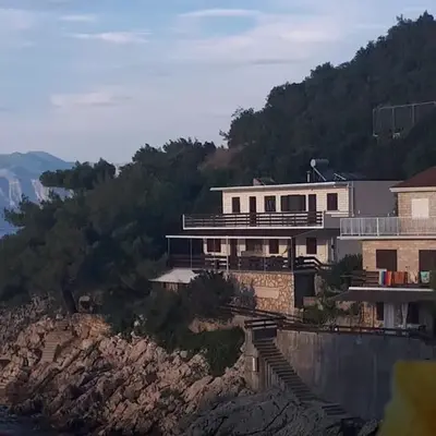 Seaside secluded apartments Cove Pobij
