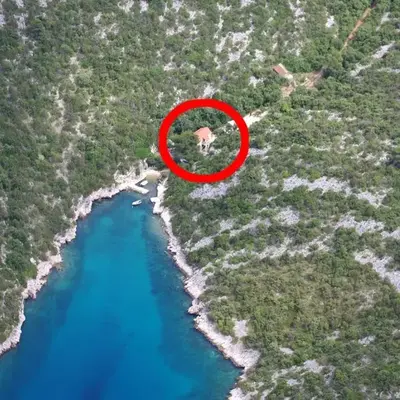 Seaside secluded apartments Cove Tatinja