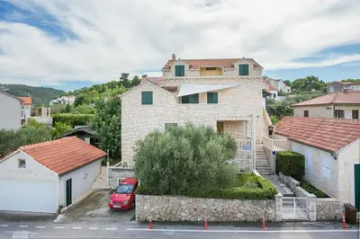 Pogled na planine ili pogled na planine iz apartmana