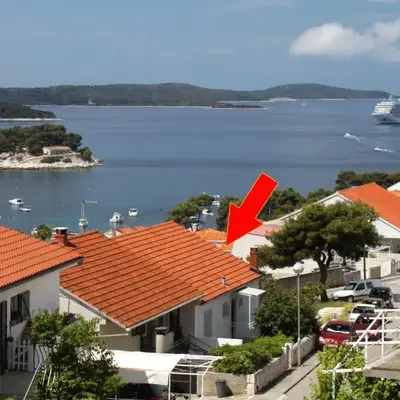 Apartments with a parking space Hvar - 8769