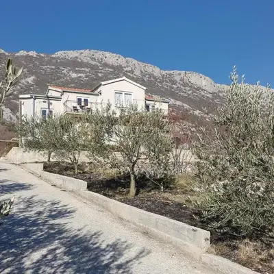 Three-Bedroom Apartment In Gata