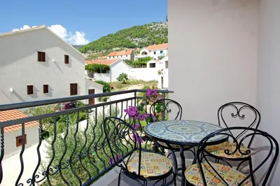 Pogled na planine ili pogled na planine iz apartmana
