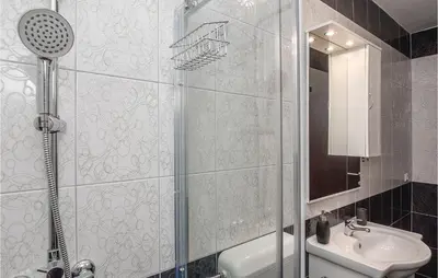 Kupaonica u objektu One-Bedroom Apartment In Jesenice