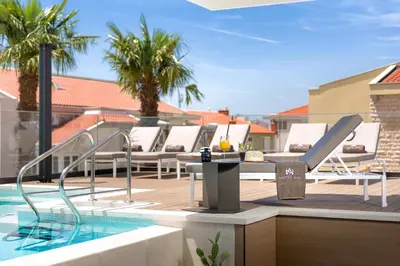Bazen u objektu Boutique Hotel Ani - Adults Only ili u blizini