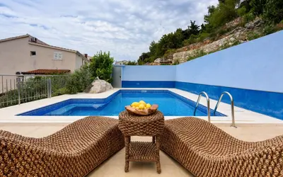 Bazen u objektu Fio's ili u blizini